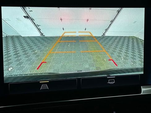 Used 2022 Chevrolet Silverado 1500 LT image 6