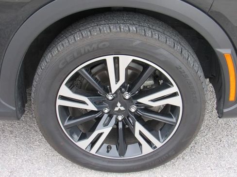 Used 2024 Mitsubishi Eclipse Cross SE AWD/4WD image 11