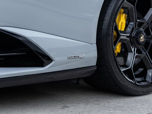 Used 2023 Lamborghini Huracan Tecnica image 16