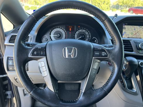 Used 2016 Honda Odyssey Touring Elite image 17