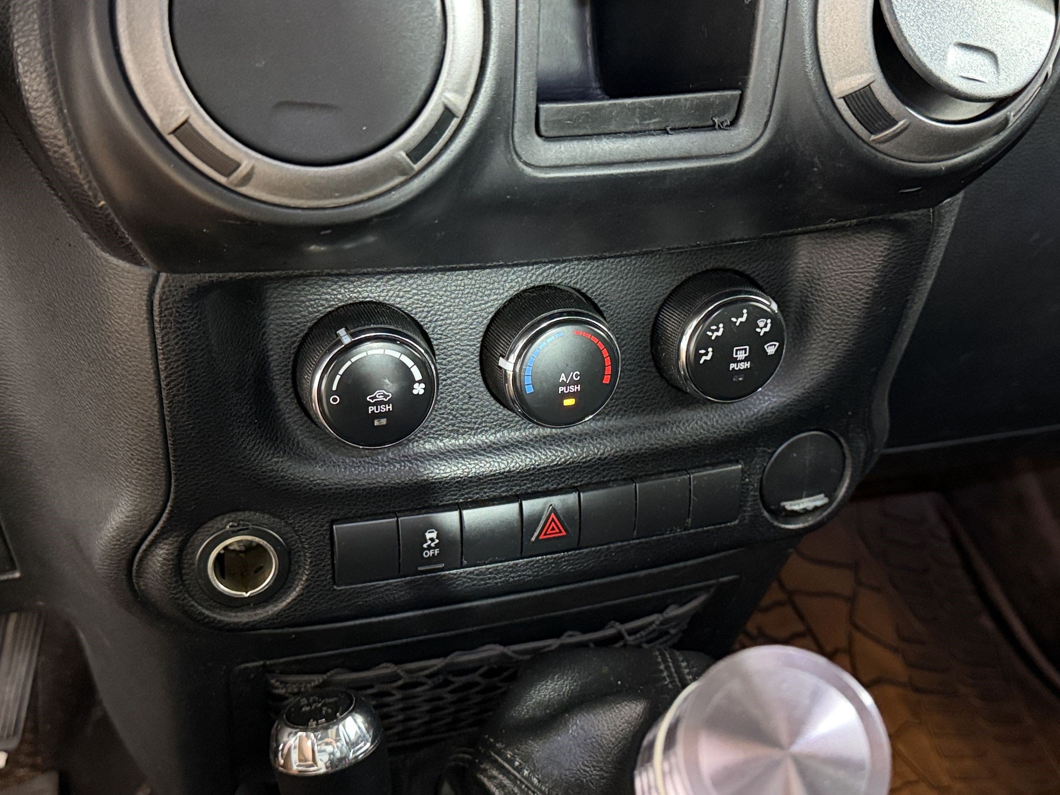 Used 2014 Jeep Wrangler Sport AWD/4WD image 18