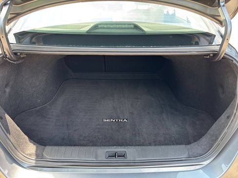 Used 2025 Nissan Sentra SV FWD image 25