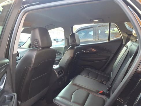 Certified 2022 GMC Terrain SLT image 25