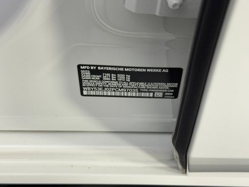 Used 2023 BMW i7 xDrive60 w/ Executive Package 2 image 58