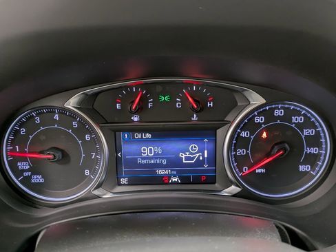 Used 2024 GMC Terrain SLE w/ Driver Convenience Package image 15