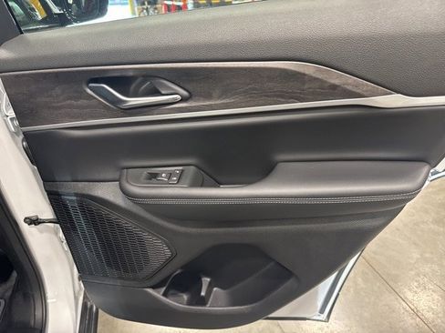 New 2025 Jeep Grand Cherokee Limited w/ Trailer Tow Package image 10