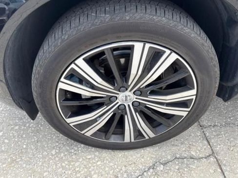 Used 2023 Volvo XC60 B5 Plus w/ Climate Package AWD/4WD image 6