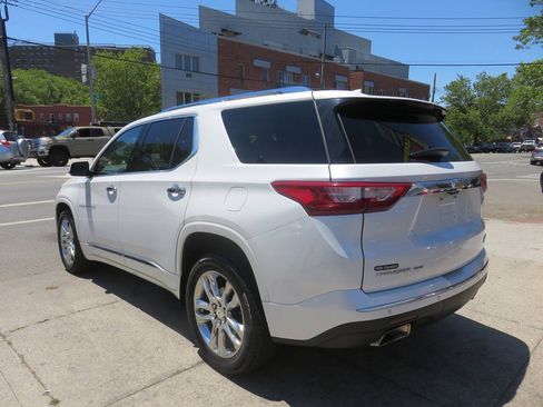 Used 2018 Chevrolet Traverse High Country AWD/4WD image 5