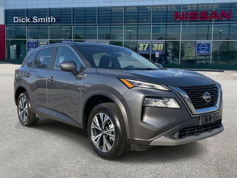 Used 2023 Nissan Rogue SV image 1