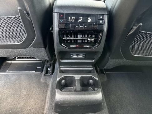 Used 2025 Jeep Grand Cherokee L Laredo RWD image 20