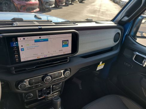 New 2026 Jeep Gladiator Sport image 15