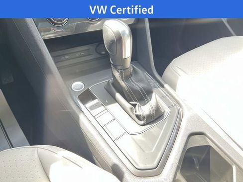 Used 2021 Volkswagen Tiguan SE w/ Panoramic Sunroof Package FWD image 28