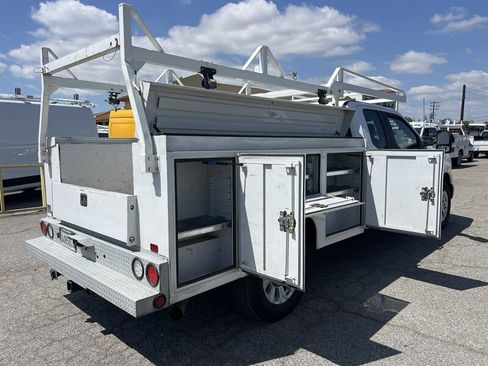 Used 2022 Ford F250 XL w/ STX Appearance Package RWD image 9