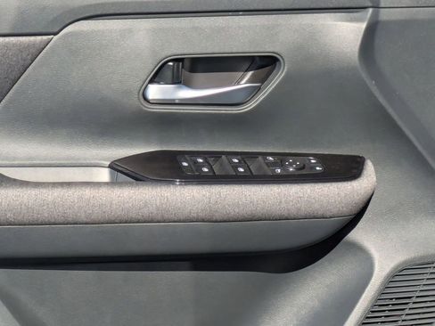 New 2026 Nissan Kicks SV w/ SV Premium Package image 8