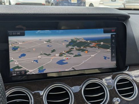 Used 2017 Mercedes-Benz E 300 image 17