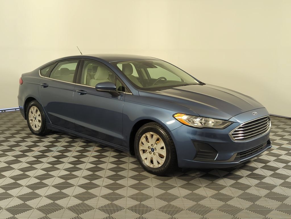 Used 2019 Ford Fusion S FWD image 8