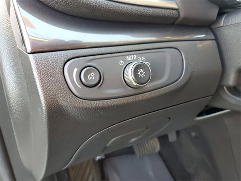 Used 2022 Buick Encore Preferred w/ Safety Package image 21