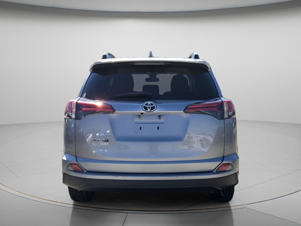 Used 2017 Toyota RAV4 LE FWD image 6