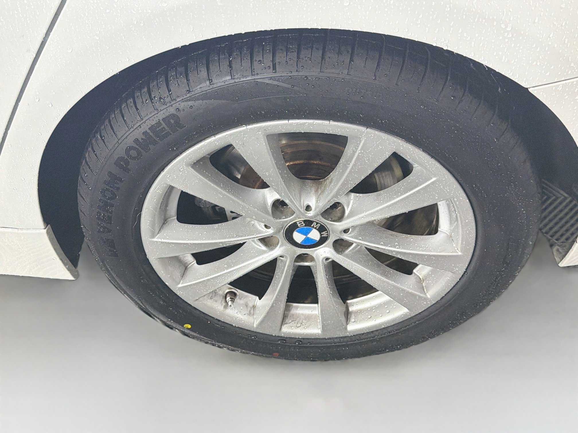 Used 2018 BMW 320i Sedan RWD image 11