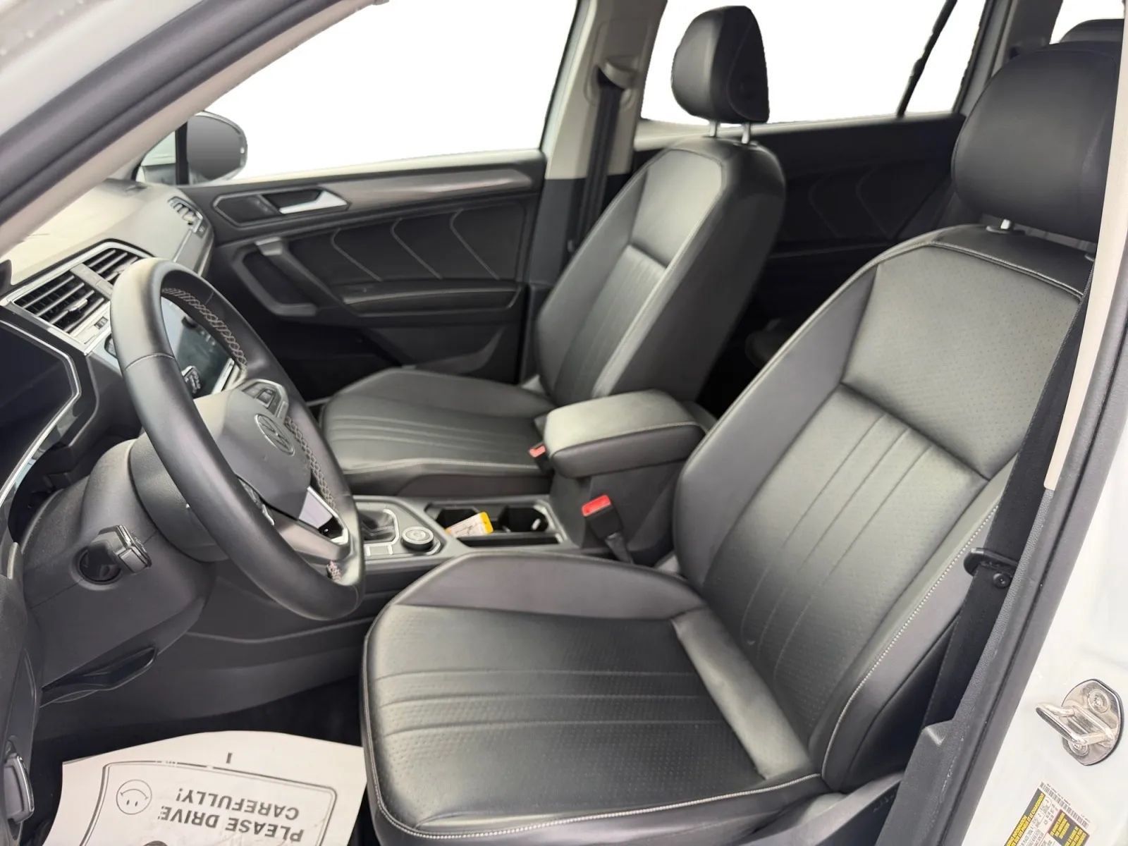 Used 2022 Volkswagen Tiguan SE AWD/4WD image 11