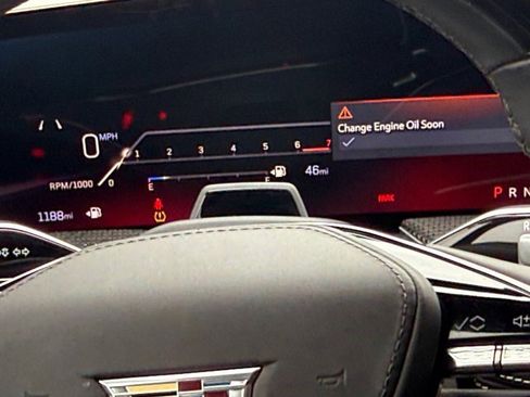 Certified 2025 Cadillac Escalade ESV V AWD/4WD image 24