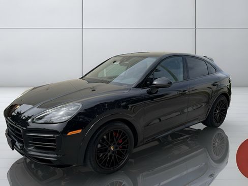 Used 2023 Porsche Cayenne GTS AWD/4WD image 4