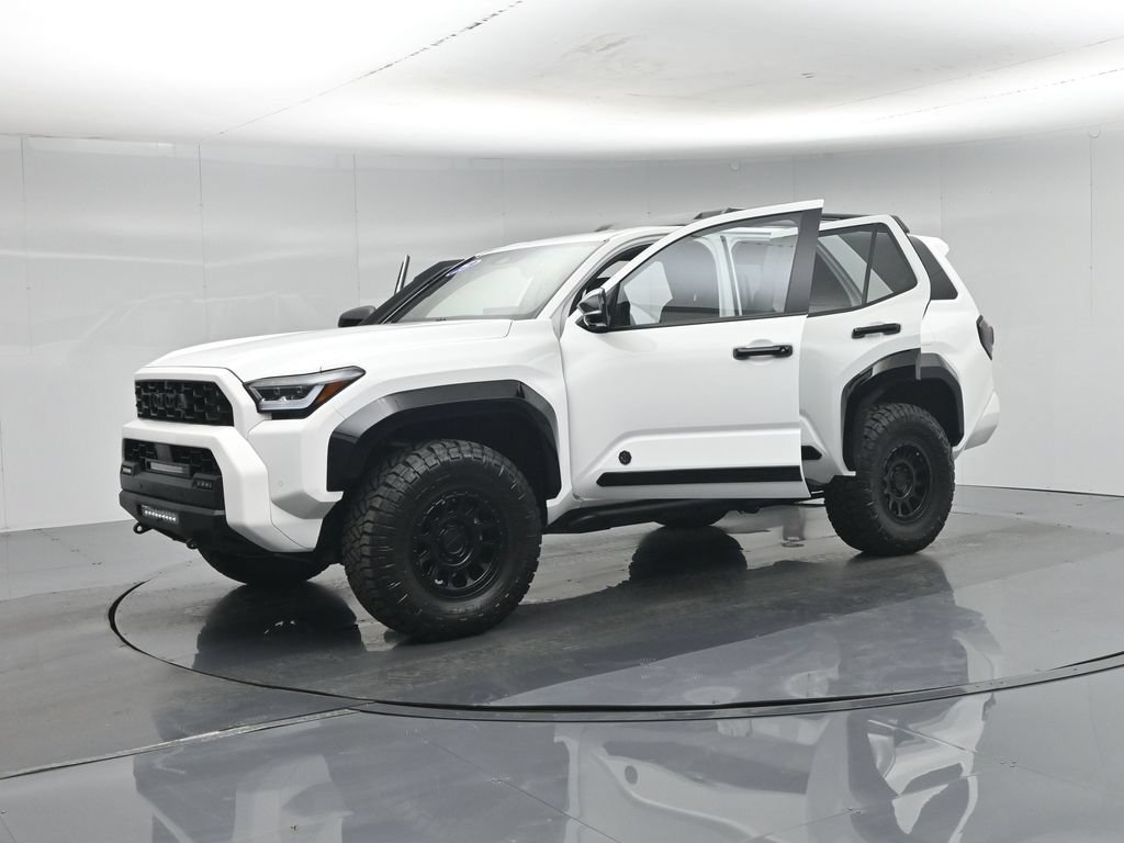 Used 2025 Toyota 4Runner Trailhunter AWD/4WD image 33