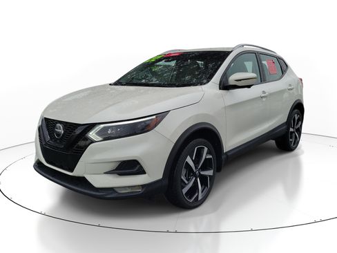 Certified 2022 Nissan Rogue Sport SL w/ Premium Package FWD image 3