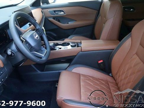 New 2026 Nissan Rogue Platinum w/ Platinum Premium Package AWD/4WD image 12