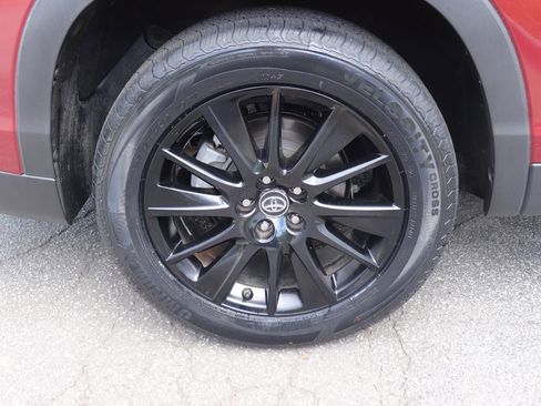 Used 2019 Toyota Highlander SE FWD image 42