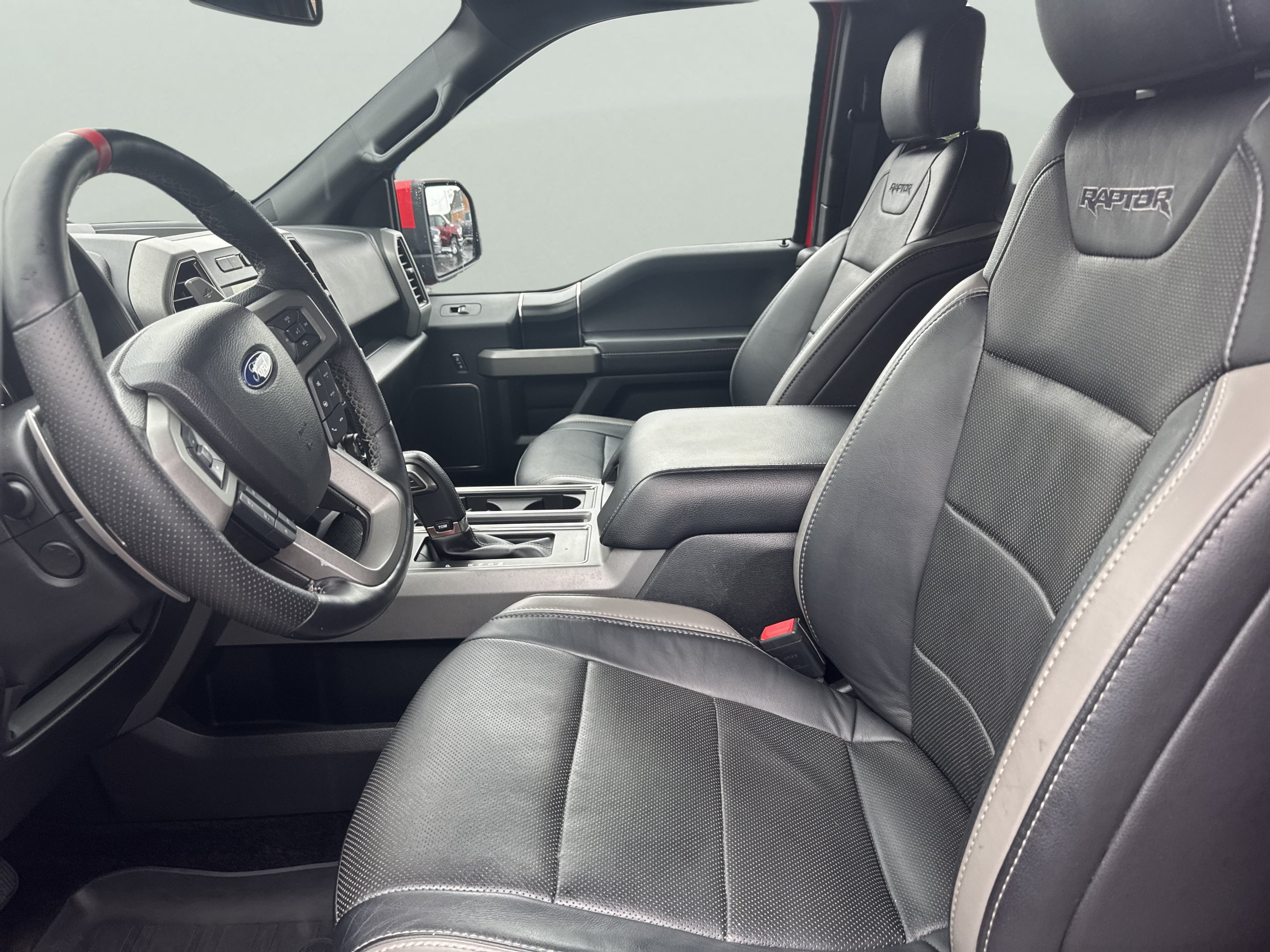 Used 2018 Ford F150 Raptor w/ Equipment Group 802A Luxury AWD/4WD image 11
