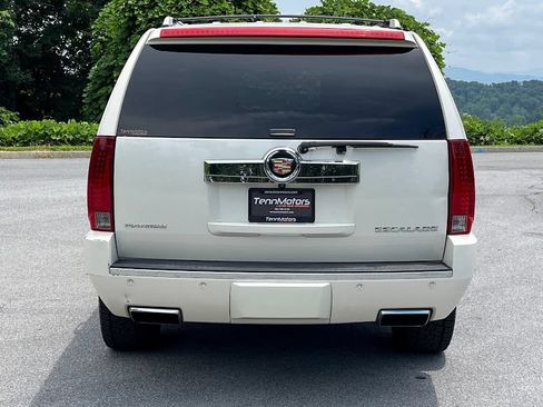 Used 2014 Cadillac Escalade Platinum AWD/4WD image 21
