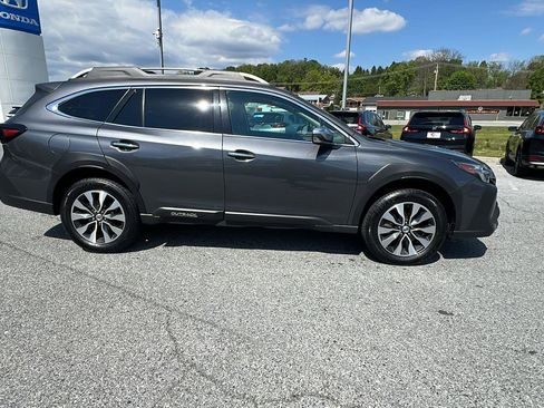 Used 2024 Subaru Outback Touring XT AWD/4WD image 3