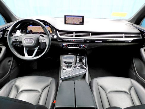 Used 2019 Audi Q7 3.0T Prestige AWD/4WD image 9