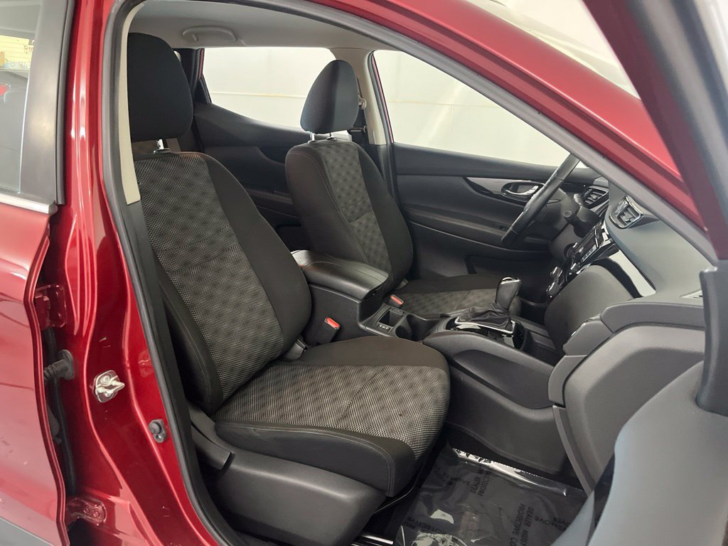 Used 2022 Nissan Rogue Sport SV AWD/4WD image 22
