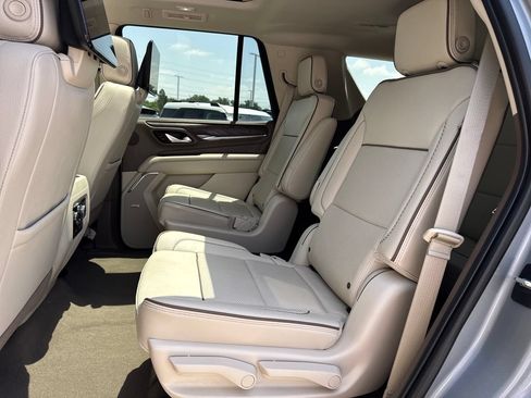 Used 2023 GMC Yukon Denali AWD/4WD image 13