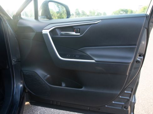 Used 2024 Toyota RAV4 XLE AWD/4WD image 11
