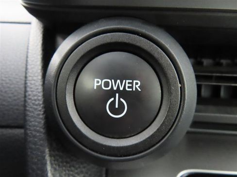 Used 2024 Toyota Prius LE FWD image 18