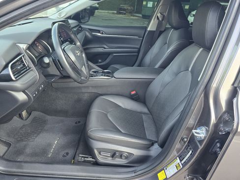 Used 2024 Toyota Camry XSE FWD image 12