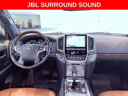 Used 2019 Toyota Land Cruiser image 9