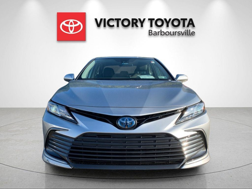 Used 2024 Toyota Camry LE FWD image 8