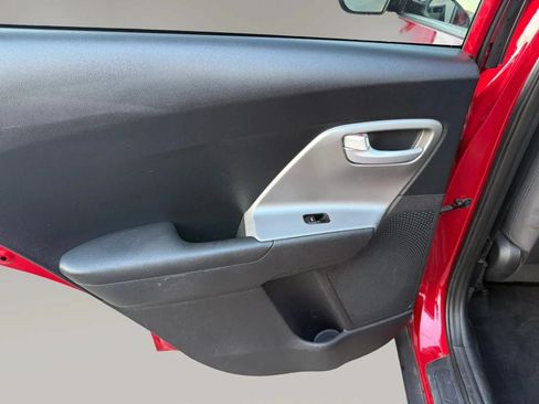 Used 2019 Kia Niro LX FWD image 26