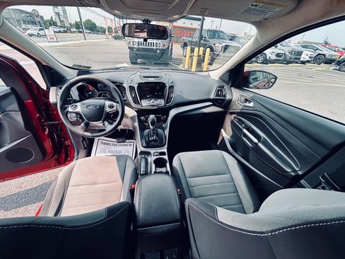 Used 2015 Ford Escape SE w/ Equipment Group 201A image 28