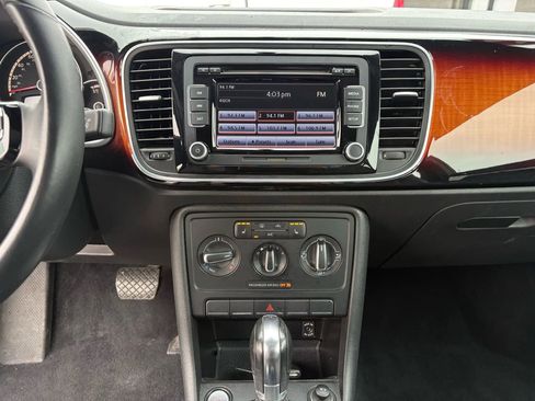 Used 2013 Volkswagen Beetle 2.5 Fender image 10