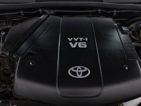 Used 2012 Toyota Tacoma 4x4 Access Cab V6 w/ SR5 Pkg image 12