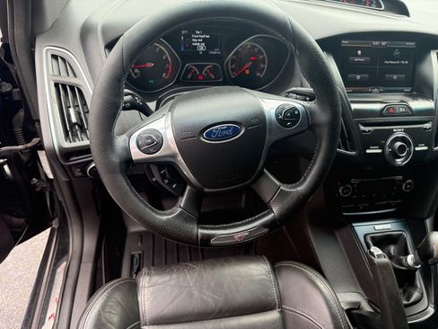 Used 2014 Ford Focus ST w/ Equipment Group 202A FWD image 30