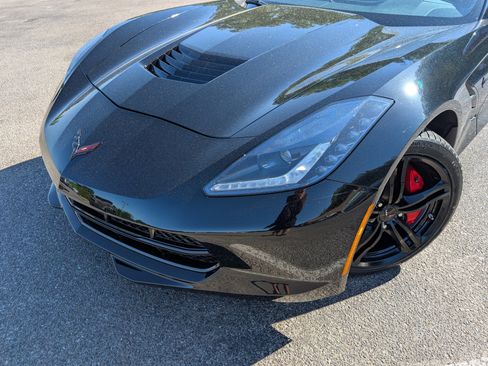 Used 2017 Chevrolet Corvette Stingray Coupe w/ Carbon Flash Badge Package image 13