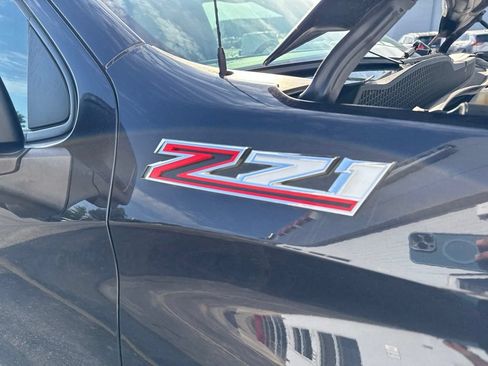 Used 2022 Chevrolet Silverado 1500 LT Trail Boss w/ LT Trail Boss Premium Package AWD/4WD image 19