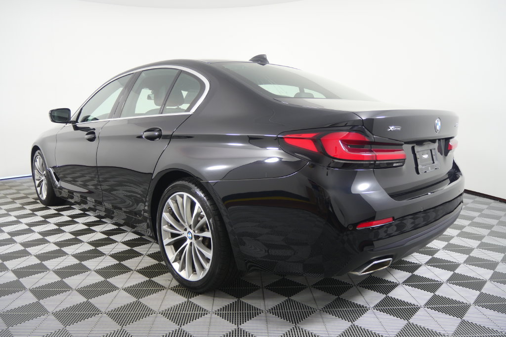 Certified 2023 BMW 530i xDrive w/ Convenience Package AWD/4WD image 6