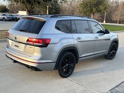 Used 2023 Volkswagen Atlas SEL R-Line image 10